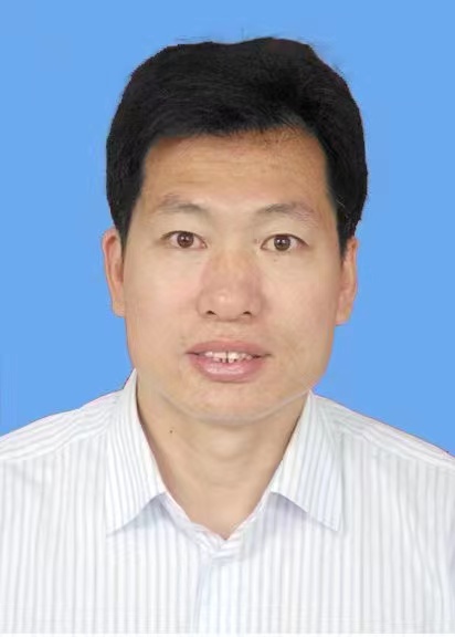 管延伟